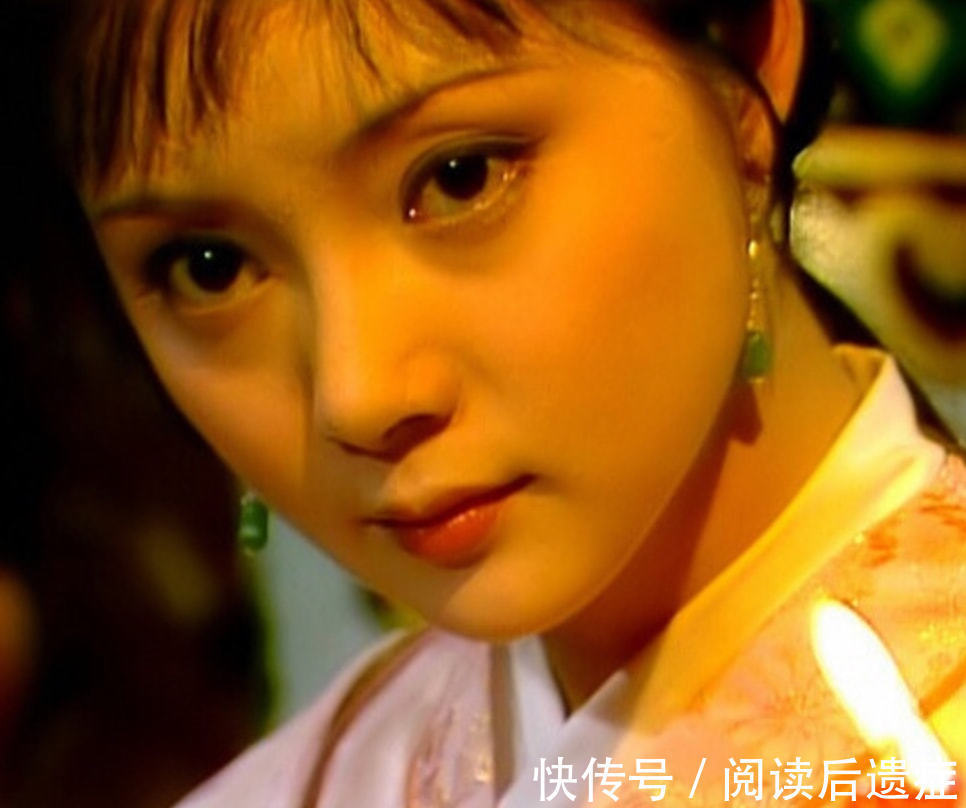 薛宝钗&宝玉外出祭奠金钏儿,林黛玉话里有话,薛宝钗为何不答?