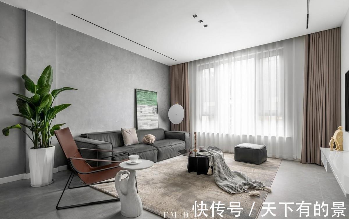 飘窗|沙发用不到不如扔了,靠墙打柜子,中间掏“洞”变飘窗,能坐能躺