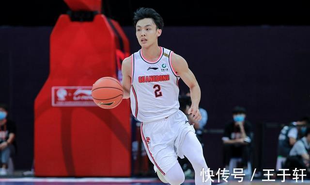 宏远|狂轰30分8助攻!徐杰成广东宏远惨败最大惊喜,朱总该签汤杰了