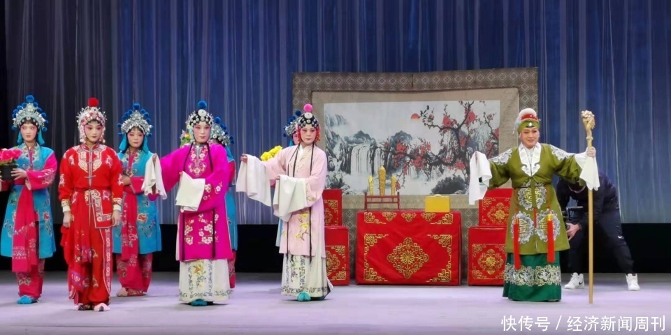 越调|继承越调艺术 发扬越调魅力——记越调艺术传承人袁秀莲