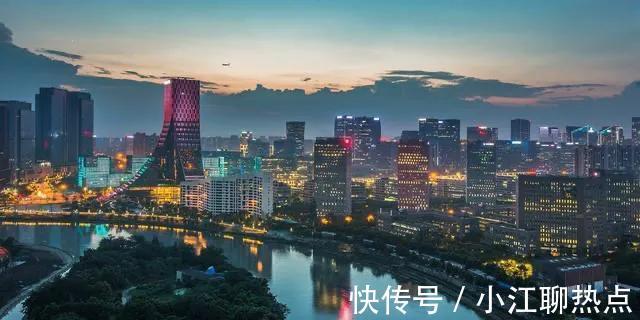 户口|逃离一线城市怕选错城选城落户、择校、买房最全攻略送给你