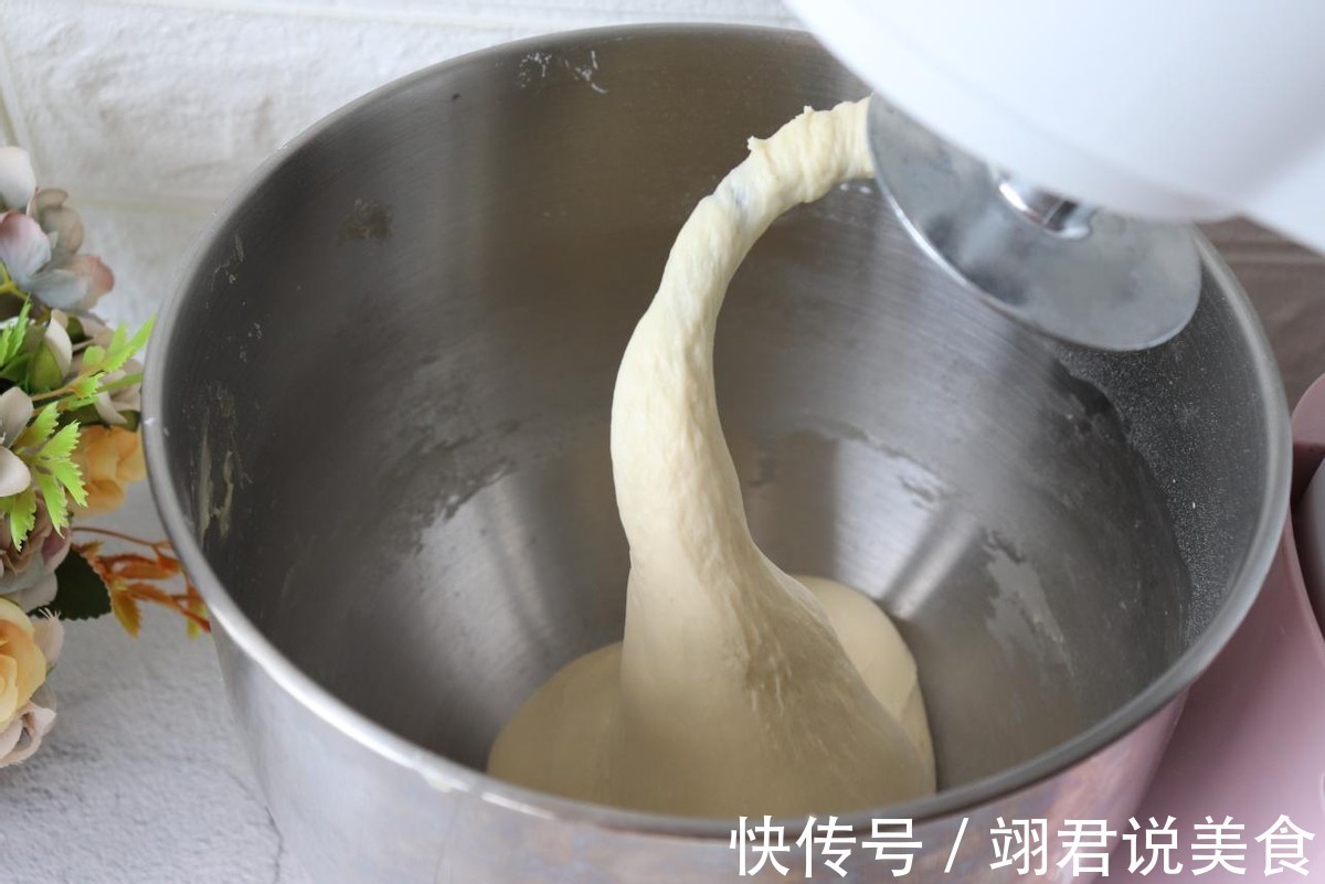 轻松上手的玉米肉松小面包,配料丰富,美味健康