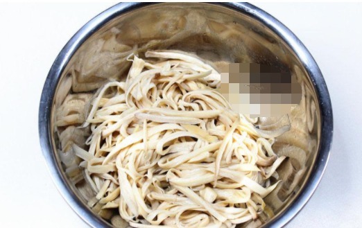 这道菜花了不到5元,油也放得少,却比肉还香