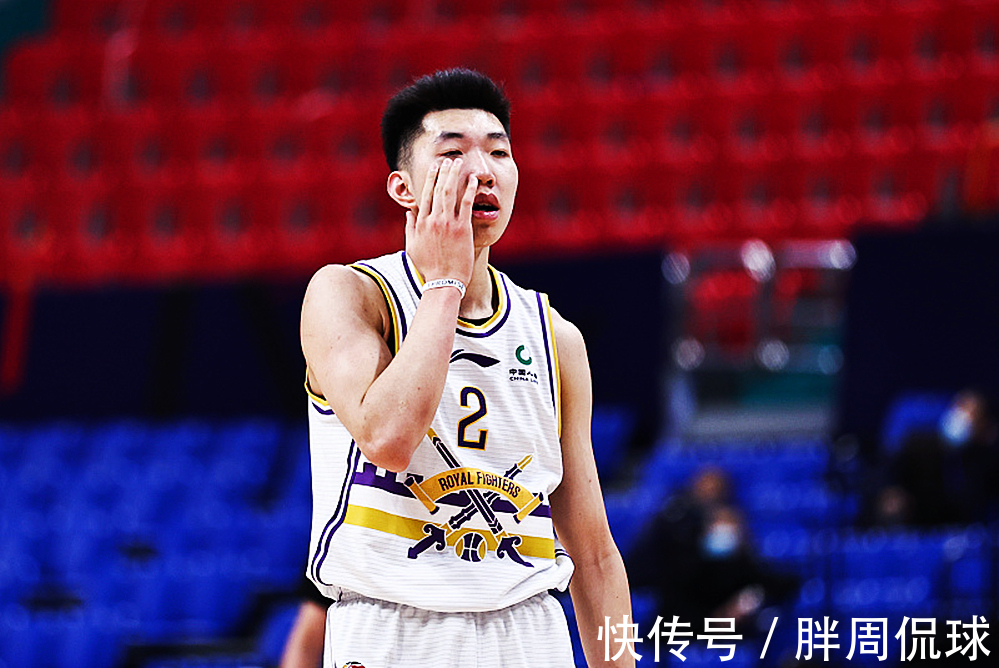 裁判员|打断2根骨头!CBA上演暴力犯规,许钟豪或面临终极制裁