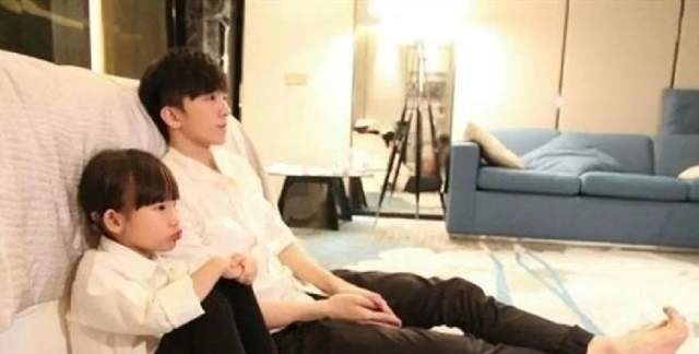 妹妹|送小20岁的妹妹上幼儿园,哥哥想尽办法扮嫩不想被当成爸爸