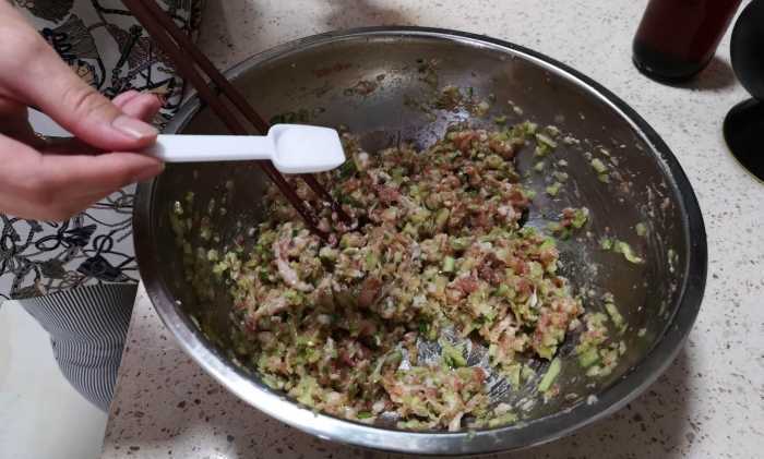 黄瓜的新鲜做法,不炒鸡蛋,不凉拌,味道鲜美,吃完一盘还想吃