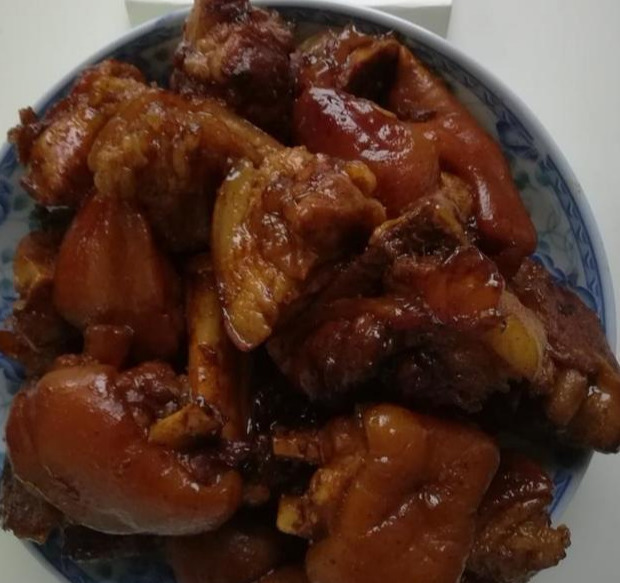 猪蹄这样做太好吃了,只需一步,软糯入味又劲道,3斤猪蹄不够吃