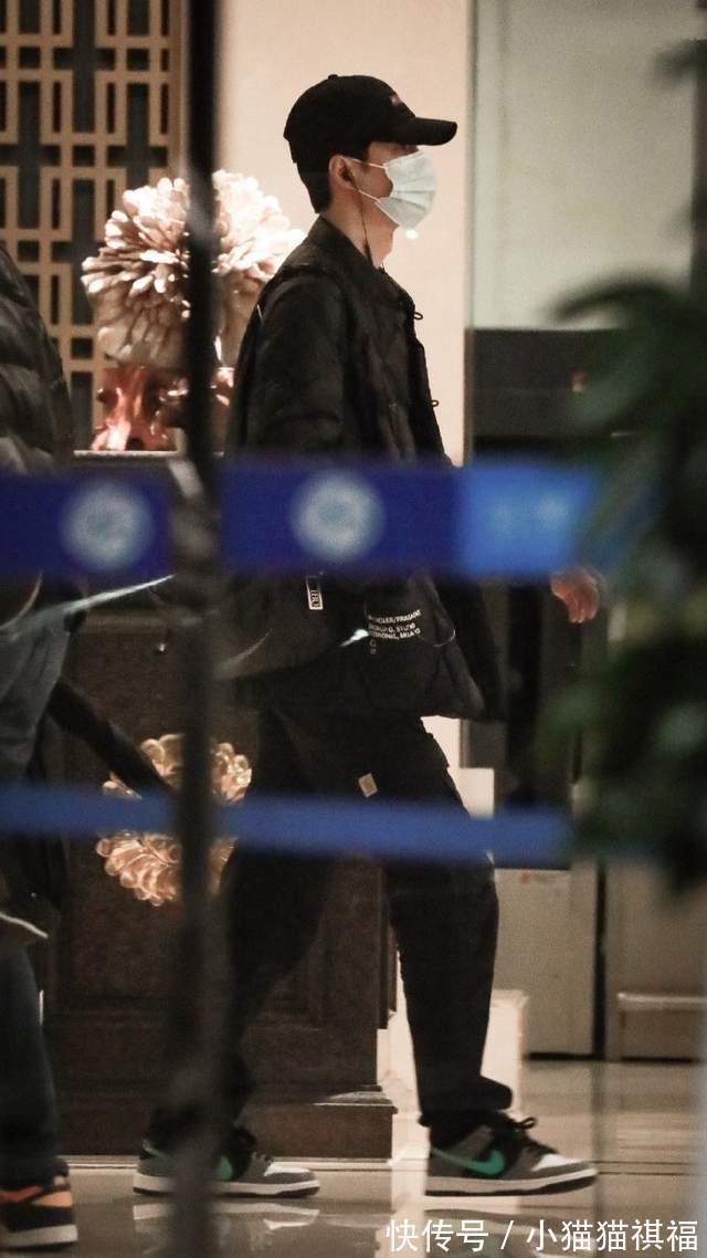 华彩少年|王一博录完《华彩少年》, 又录天天向上, 忙得滑板都不带了