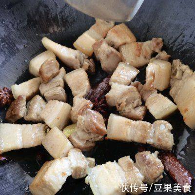 五花肉|可口好上手的鹌鹑蛋版红烧肉，再也不担心吃不上饭了