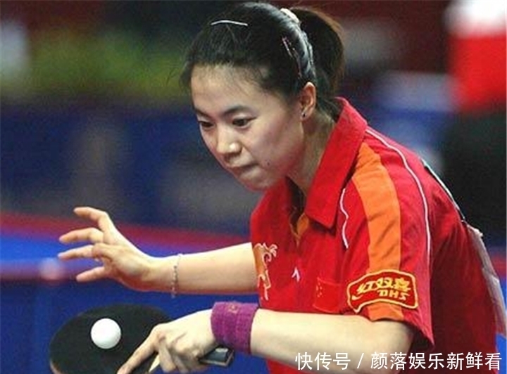 她是中国乒乓球世界冠军,嫁给黑老大,患