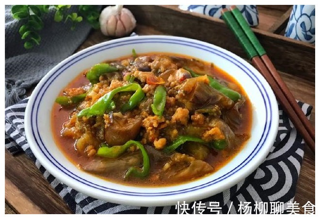 黄梅天|夏天就爱这道菜,我家隔三差五就做,入味不腻口,连汤也没剩