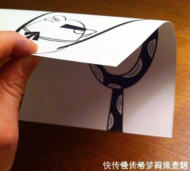 愤怒的小鸟|一张纸玩起了3D游戏，网友评论只有无聊又有才的人才能做到