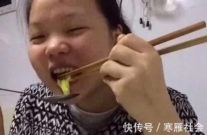 小李|孕妈们一定留心,这2种饭菜不要再吃了,你吃得了胎儿可吃不得
