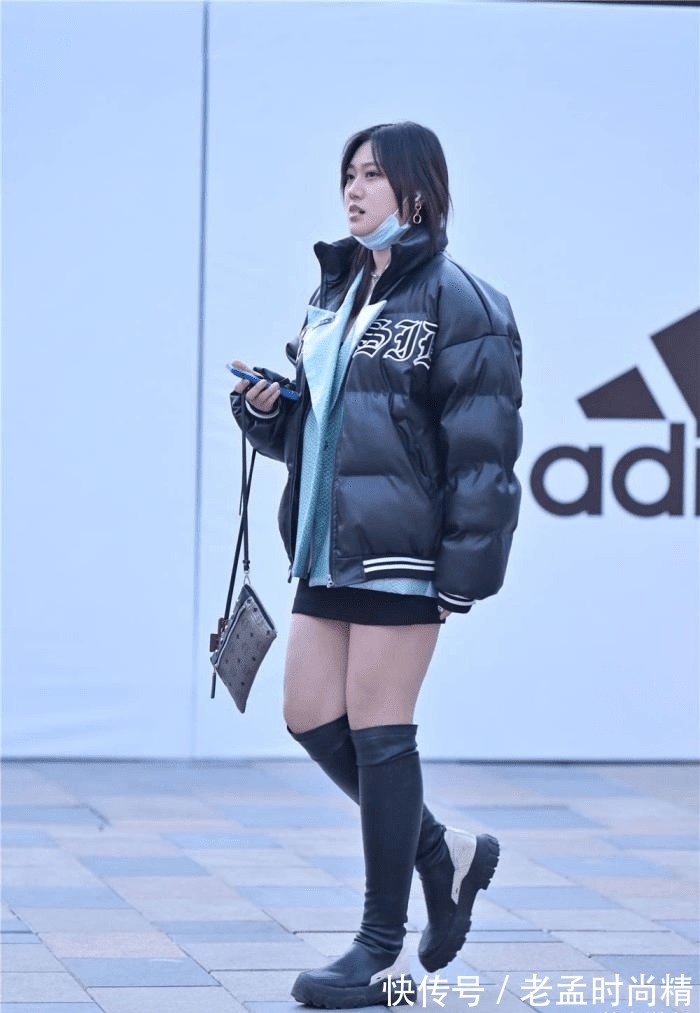 时尚 冬季搭配短款羽绒服,更有层次一些,穿出独特的时尚感觉