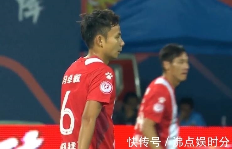 脚后跟|3分钟轰2球!中甲争冠队踢疯了,脚后跟太风骚,赢球就能重返榜首