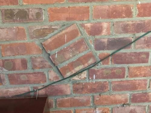 修补|胶带是万能修补工具!网友分享“超奇葩装修设计”