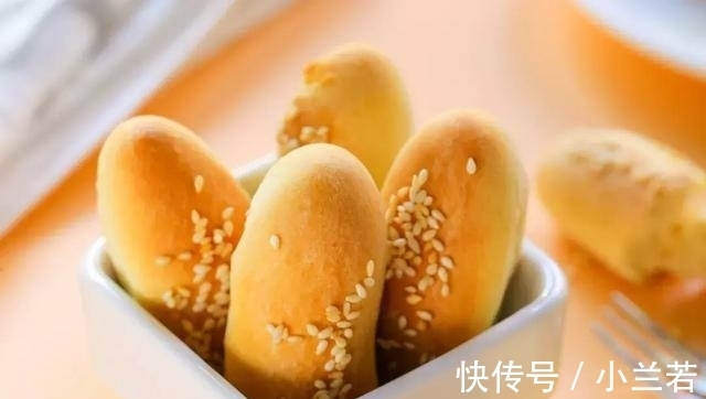 馒头|别只会做馒头，教你个新做法！既当早餐又当零食，好吃得不像话