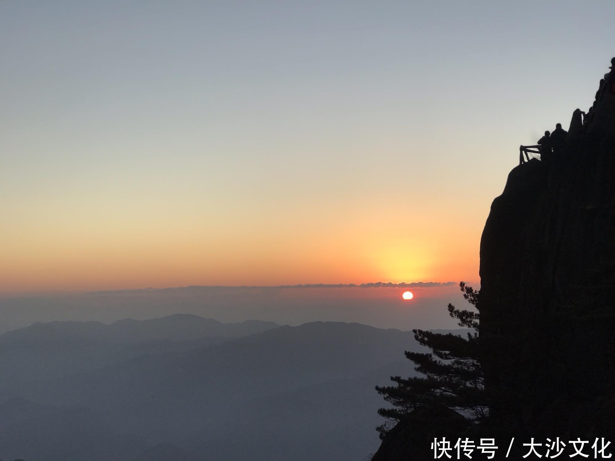 徐霞客曾说：登黄山，天下无山！有这么夸张吗？来过才知道，真的美如画！