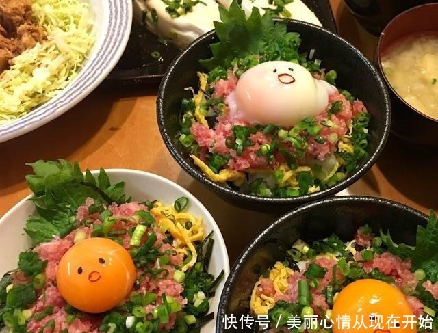 盖浇饭|日本网友吐槽这盖浇饭太可爱了，感觉不好下嘴啊