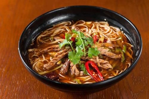 降血糖|多吃面条对“胰岛”不好？医生：若想降血糖，3种主食请撤下饭桌