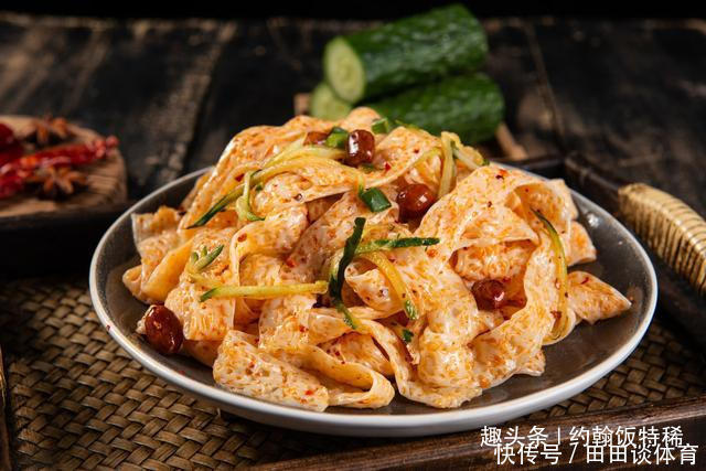 脆嫩|凉拌土豆丝,先焯水就错了,记住这4个步骤,简单开胃,脆嫩爽口