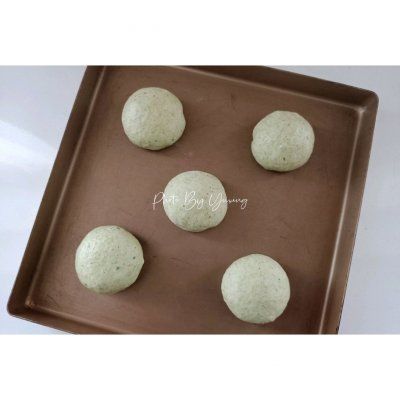 配着这盘菠菜小餐包，米饭可以吃三大碗