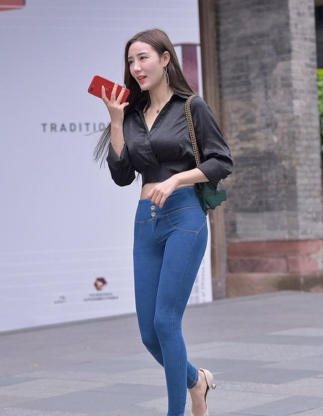 瑜伽裤尽显甜美风格，带来美丽气质，活力十足