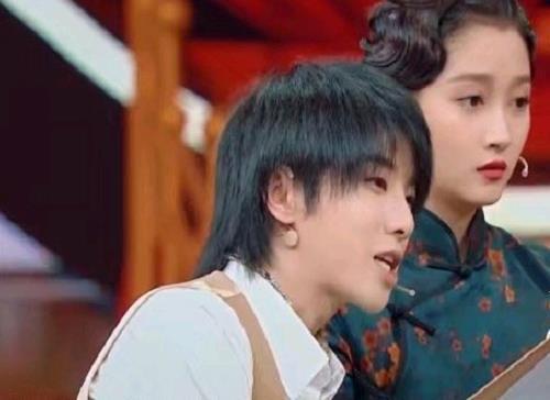 提出|华晨宇对周一围提出了尖锐的质疑他的眼睛向杨颖眨了眨,她的话无可辩驳