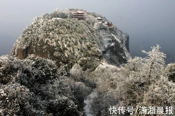 景区|自驾游买3免1、家乡人游家乡……崀山推出元旦迎新优惠活动