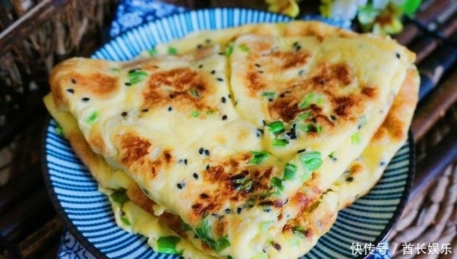 营养|鸡蛋饼这样做不用和面,只需要简单搅一搅,摊一摊,好吃又营养