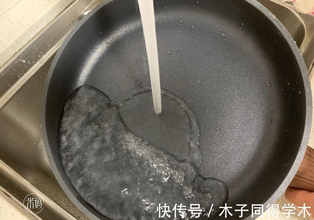 新买的不粘锅,可别直接用,教你正确开锅方法,好用更耐用