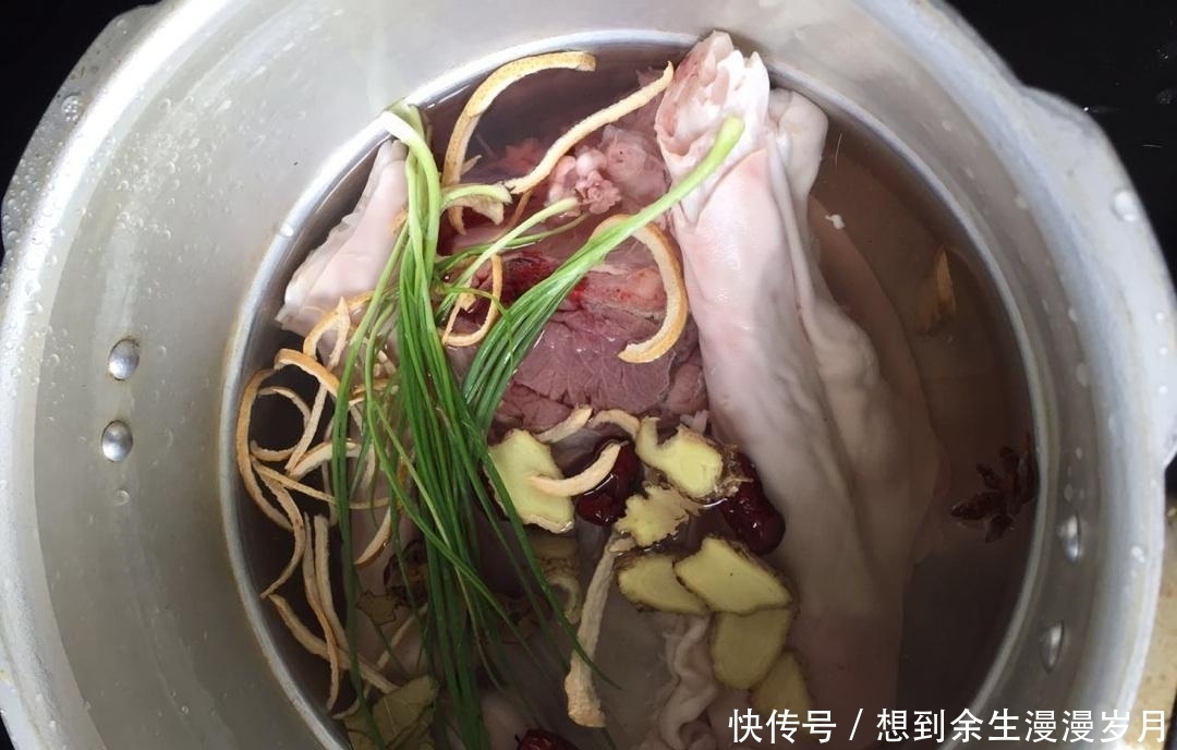 教你营养美味的白切羊肉,吃一口就让你忘不掉,孩子们都馋得不行