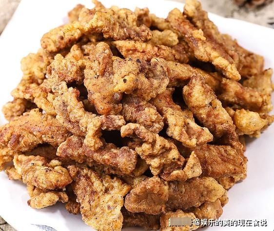 炸酥肉，裹淀粉还是面粉？都不对，大厨教你正确做法，肉外酥里嫩