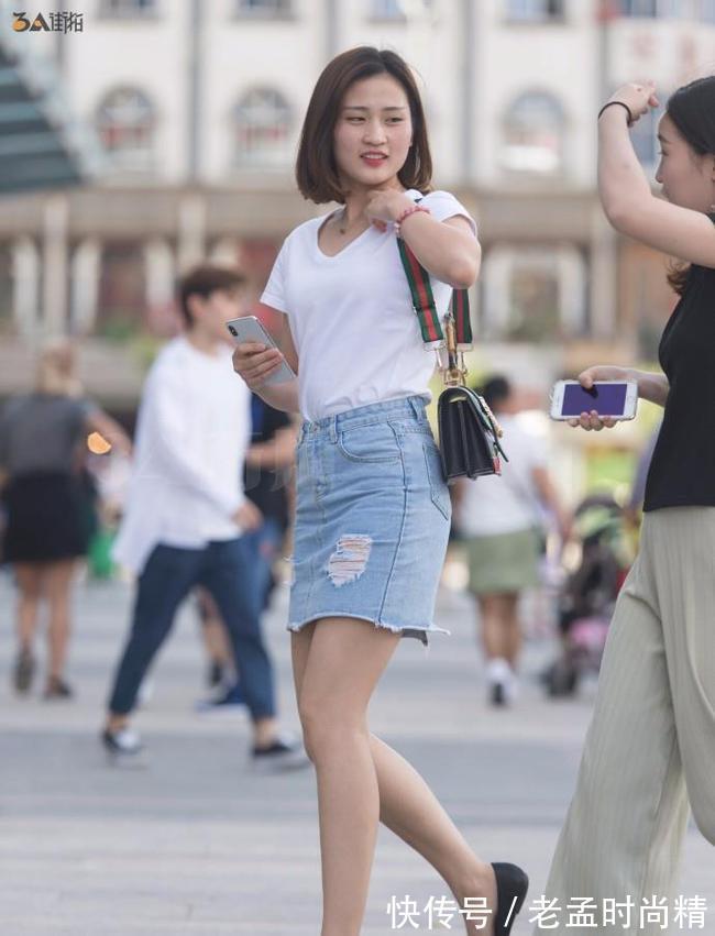 街拍 路人街拍,短发牛仔裙美女