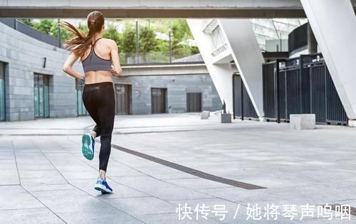 胸背|跑步的时候，如何掌握身体姿势和动作要领？