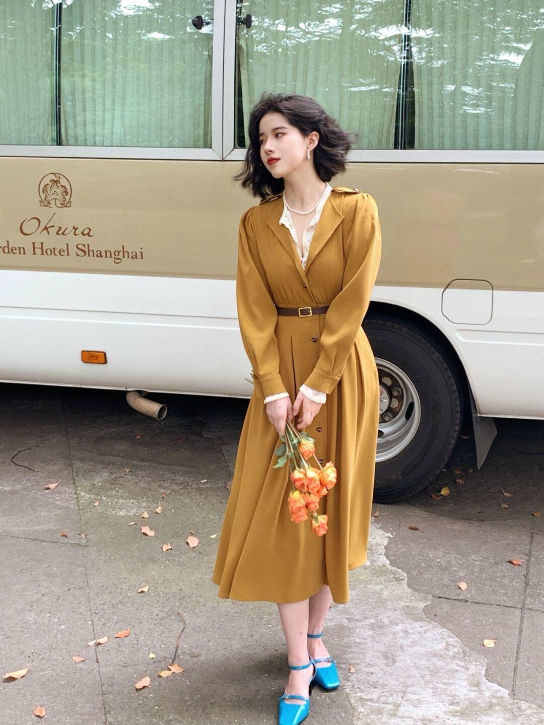 西装外套|早秋这样搭,波波头短发搭配大地色衬衫连衣裙,复古又潮流 !