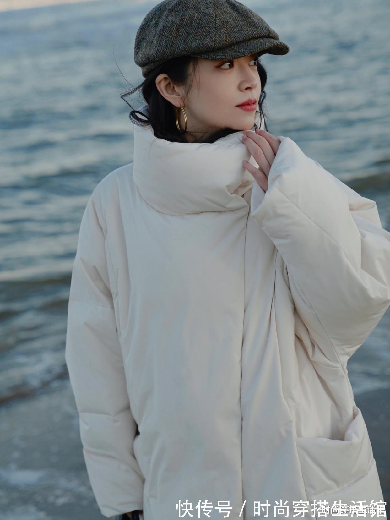三木|女人尽量不要羽绒服配围巾,学学三木这样穿,时髦耐看又大方