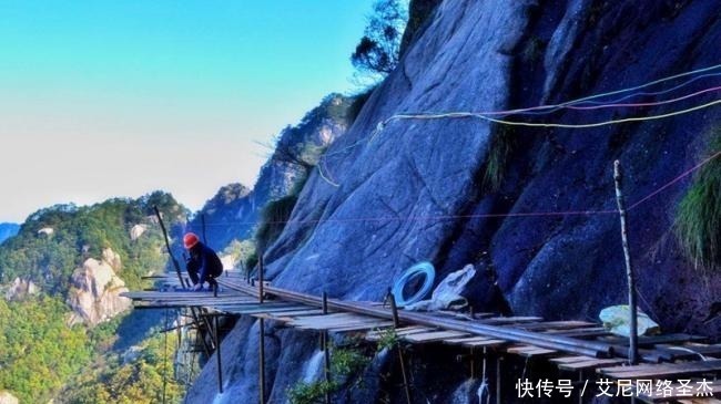 山峰|古代几千米高的山峰上的寺庙是如何建的？古人怎么把材料运上去的