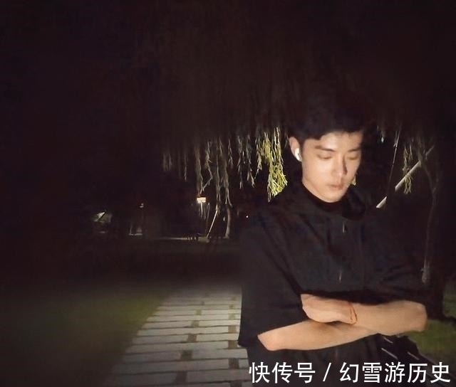 四份新物料，粉丝评论大不同，不知肖战看了是何感受