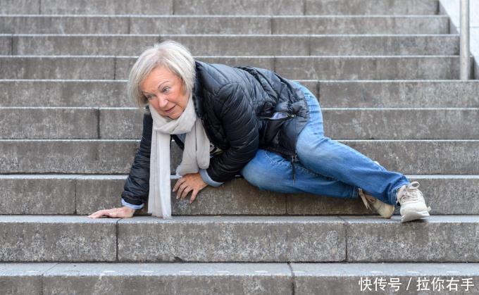 医生提醒骨质疏松不害怕,做到3点,骨骼健康又