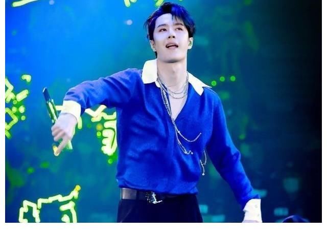 全能型|王一博登各大企业财报,全能艺人跟顶级商务价值,推动跨圈发展