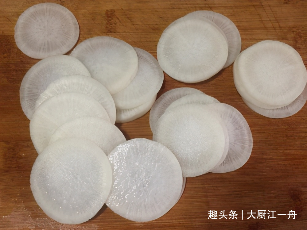 给年夜饭加道菜，“花开富贵”端上桌，寓意喜气洋洋，好看又好吃