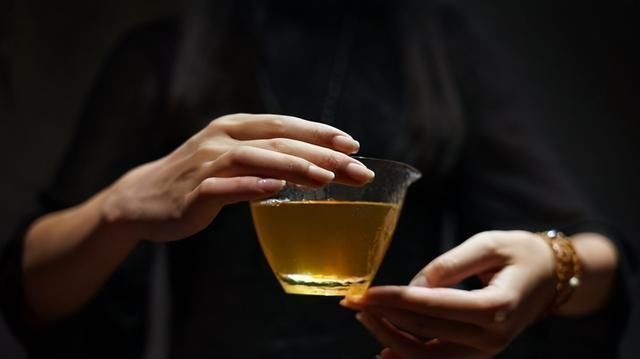 我是大医生|人过50岁,若能做到3个动作,说明身体比一般人健康,易长寿