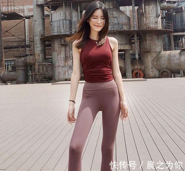 时尚 高雅时尚的打底裤美女,展现完美纤细的腰身线条,魅力十足!