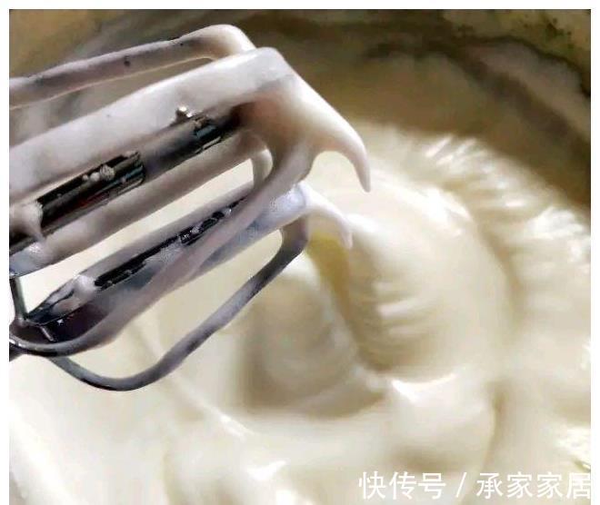 想吃|小孩嘴馋想吃蛋糕，没有淡奶油，妈妈用这个方法，酸酸甜甜更美味
