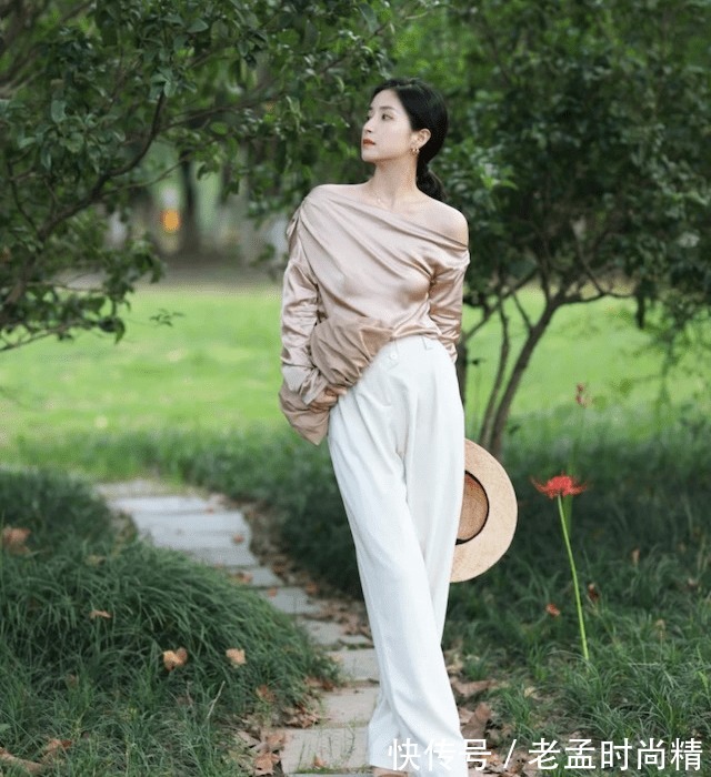 裙装|女人一旦过了40岁,穿衣尽量以“体面”为主