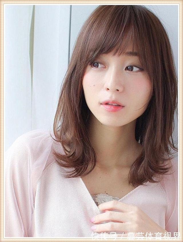 弧度|你适合披头发还是扎头发，主要取决于这3个特点，脸大更要注意