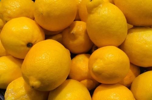 黄皮果|每个女性秋天都爱美,多吃3种的食物,排出毒素,滋润皮肤变年轻