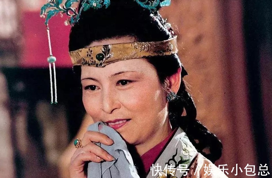 张道士&薛宝钗的红麝串另有玄机,其中隐藏着,荣国府和薛姨妈的宅斗过招