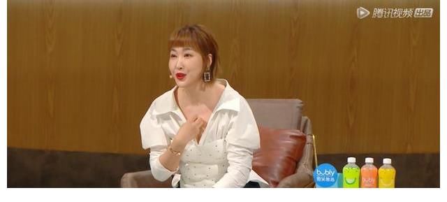 《导演请指教》人为控评？制片人集体尬夸吴镇宇，节目漏洞已显现